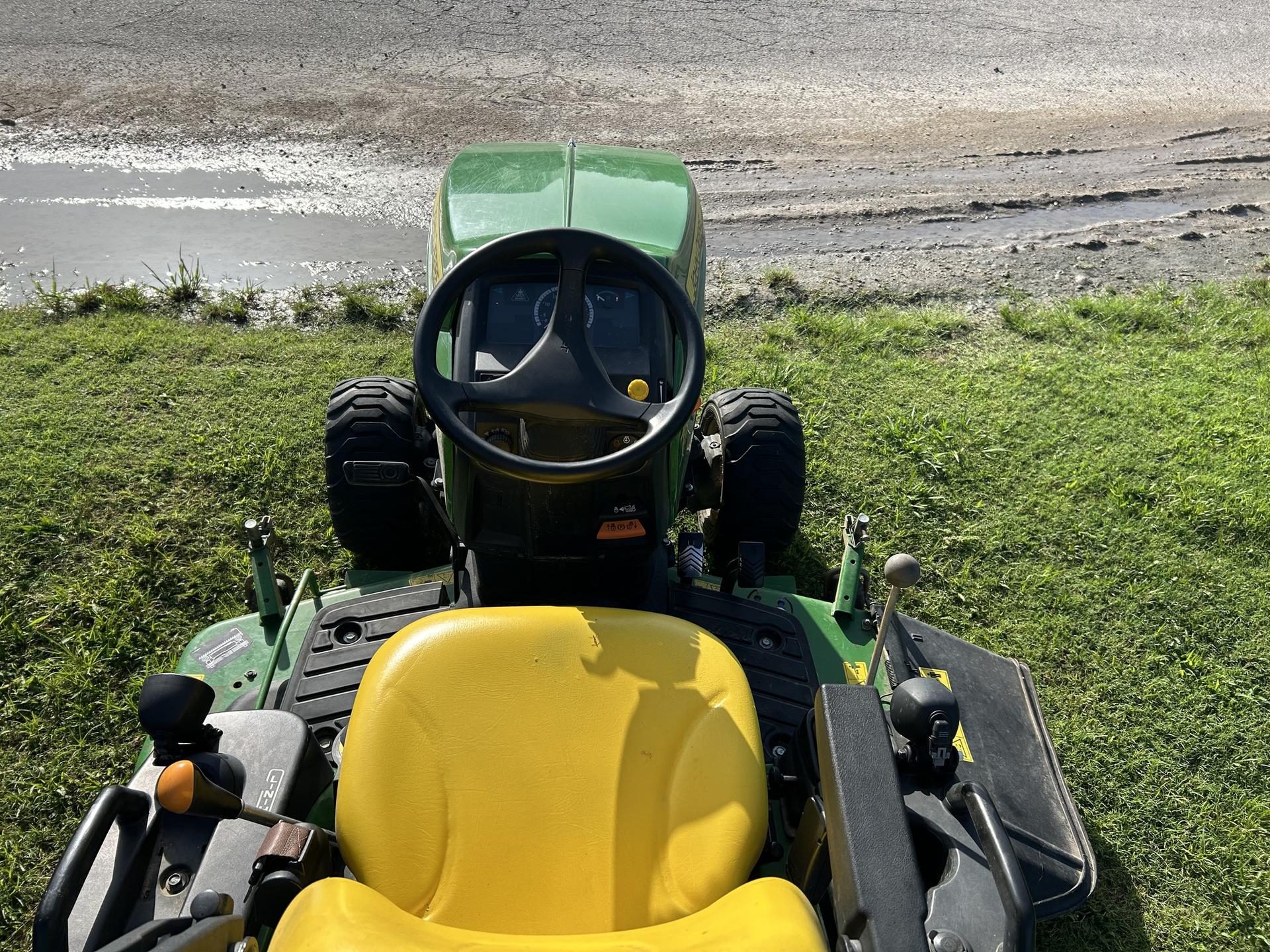 2017 John Deere 1025R Image
