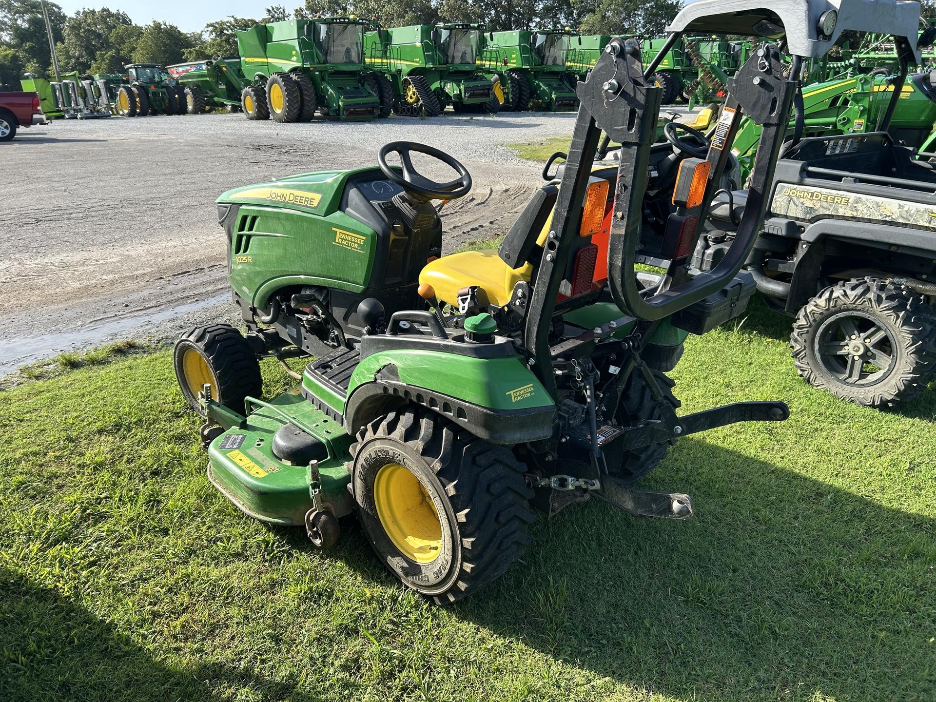 2017 John Deere 1025R Image