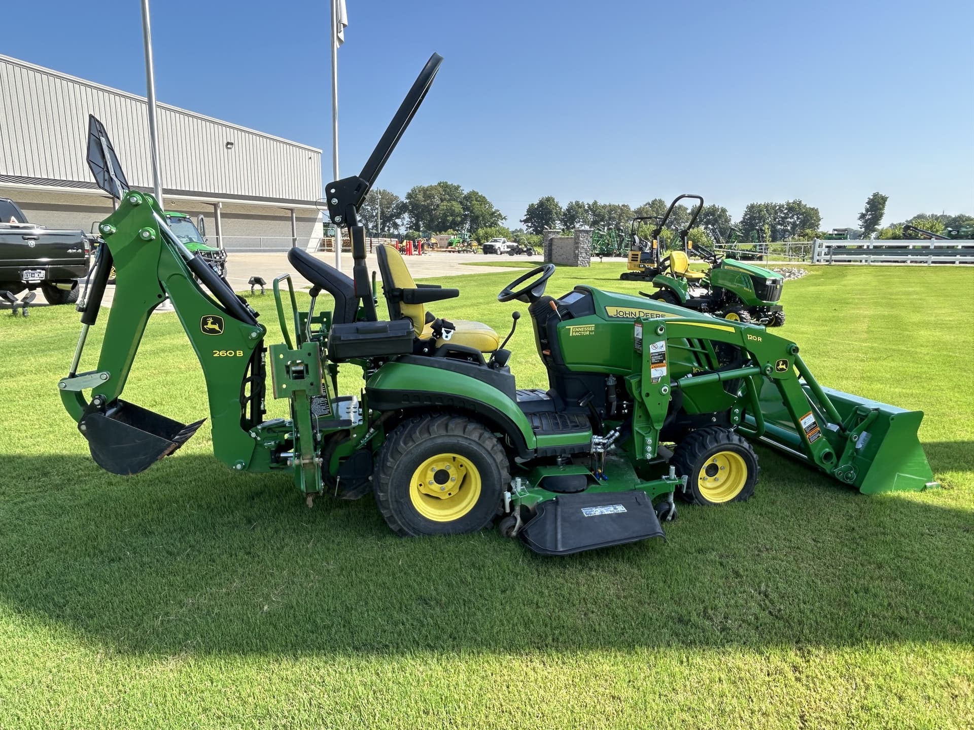 2022 John Deere 1025R Image