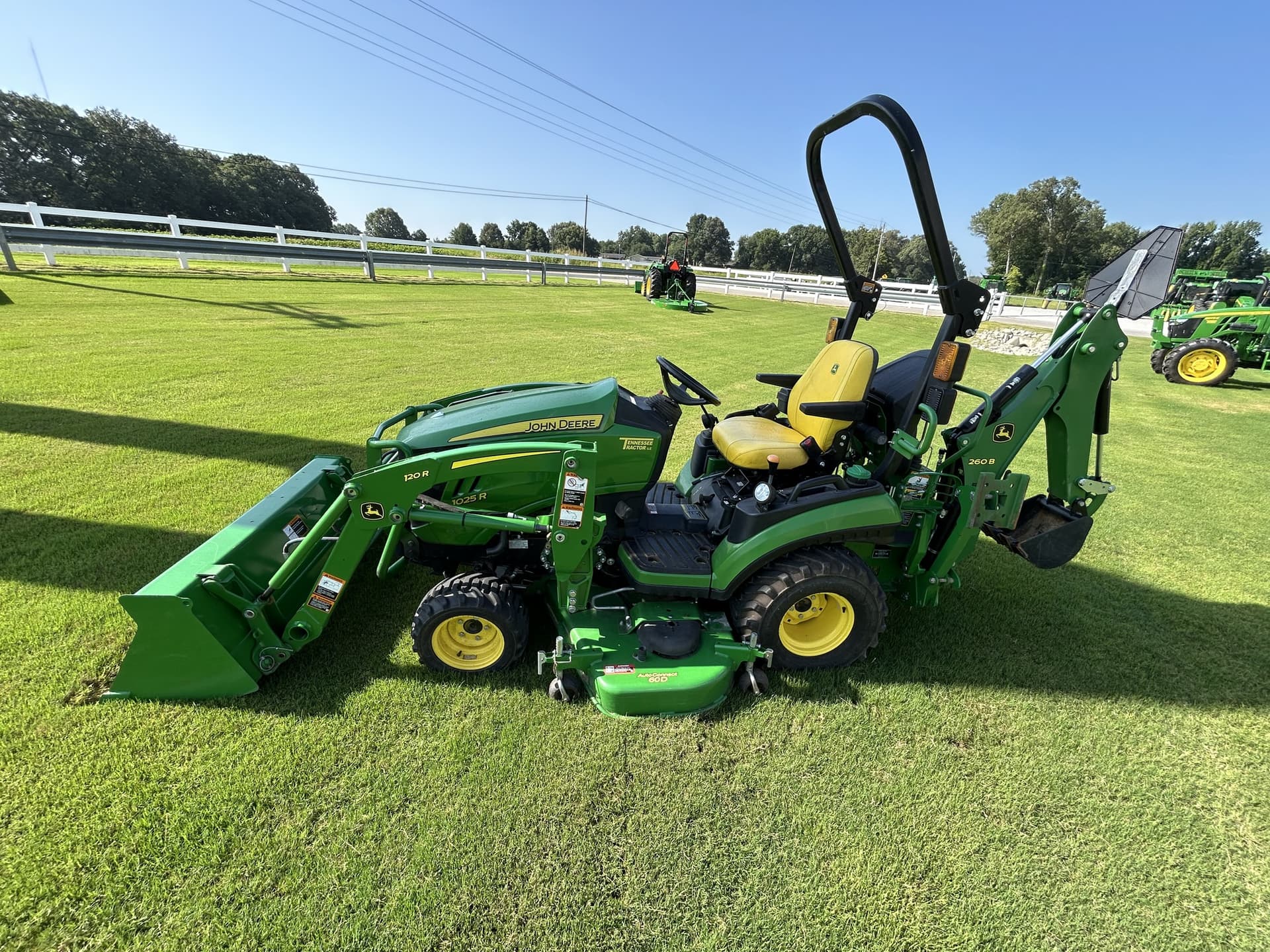 2022 John Deere 1025R Image