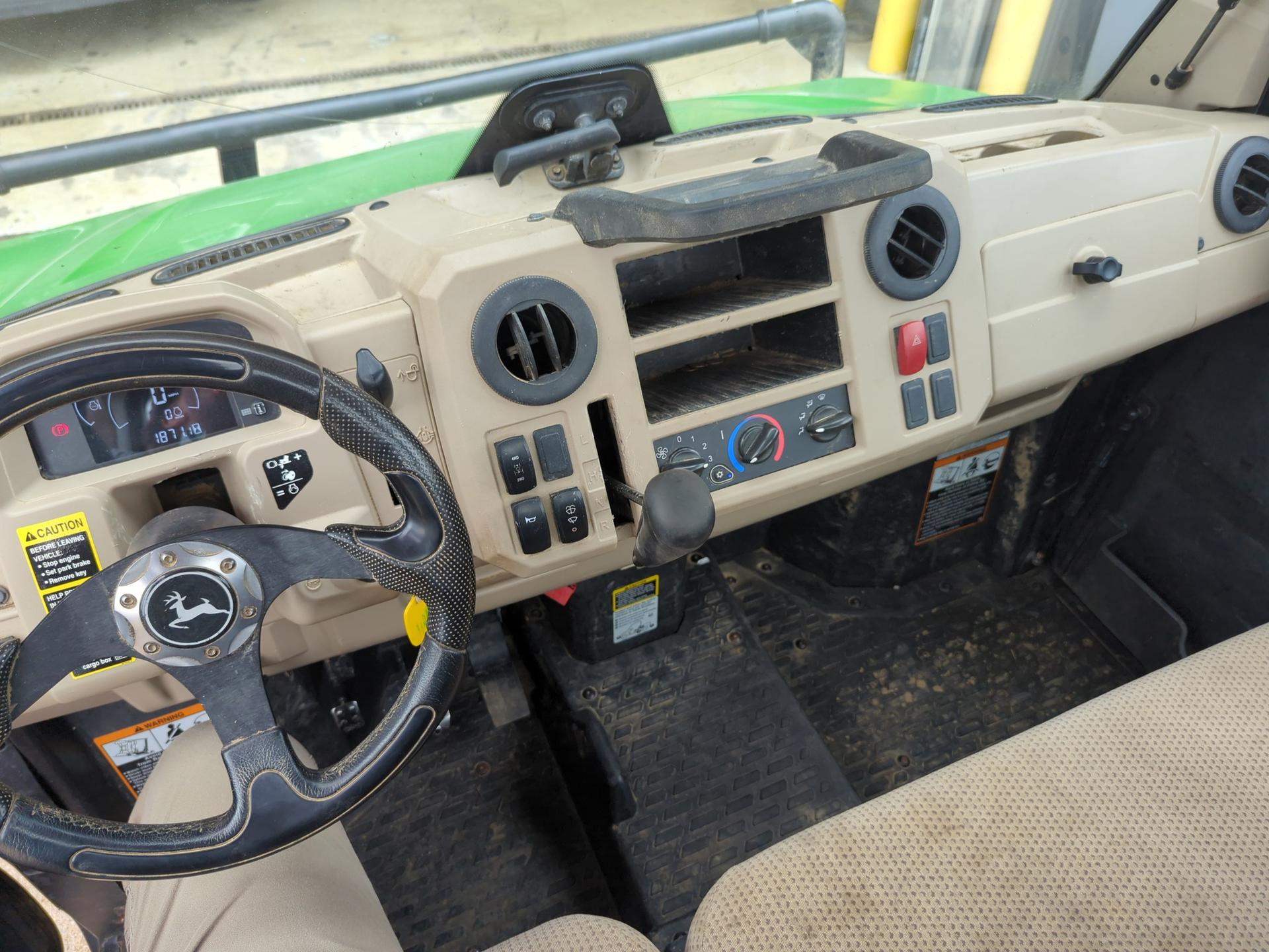 2020 John Deere XUV 835R Image