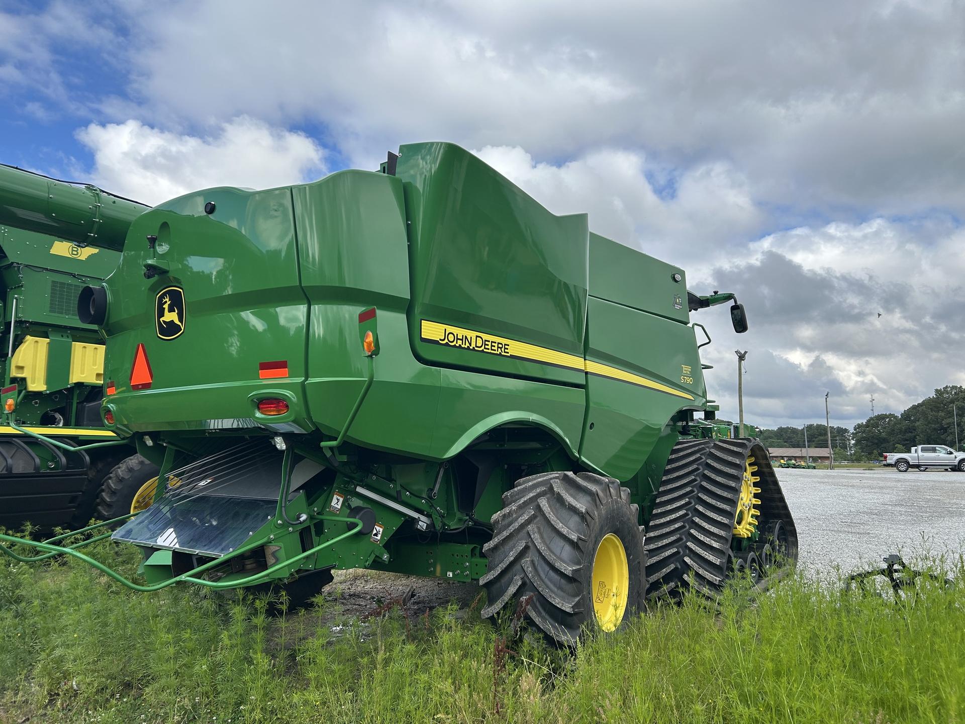 2022 John Deere S790 Image