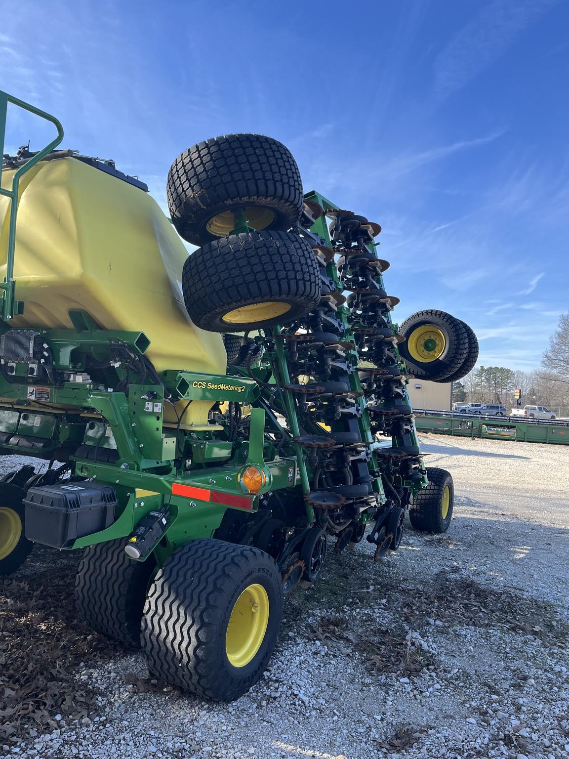 2023 John Deere N530C Image