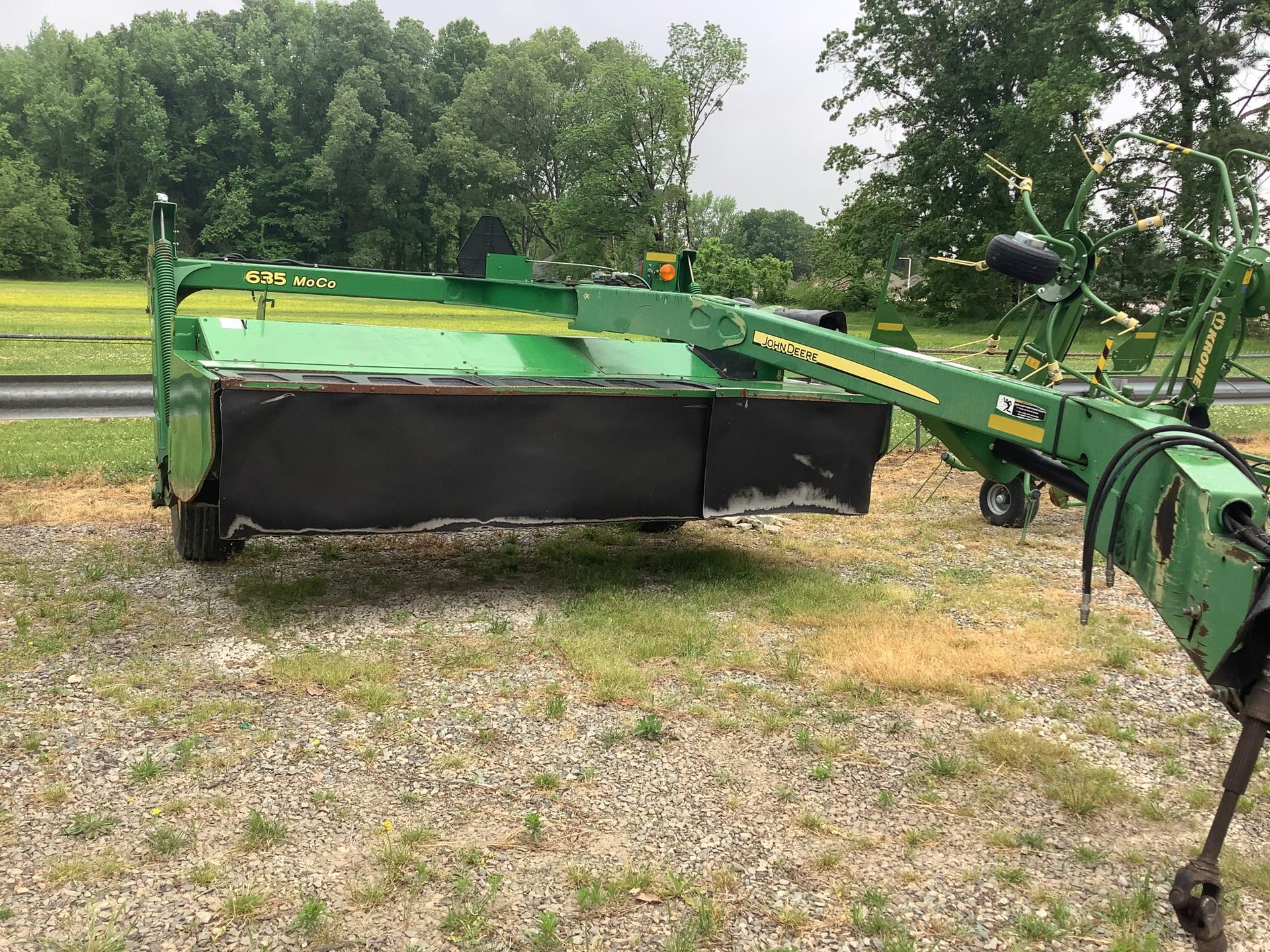 2014 John Deere 635 Image