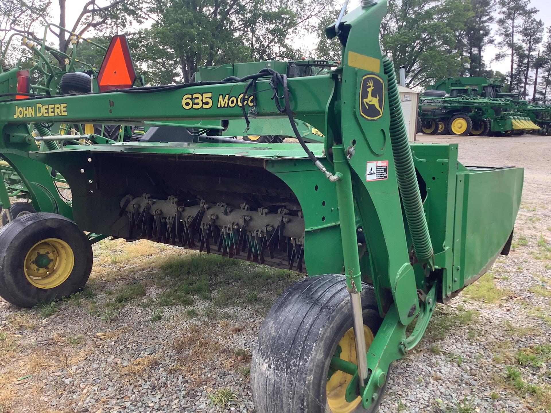 2014 John Deere 635 Image