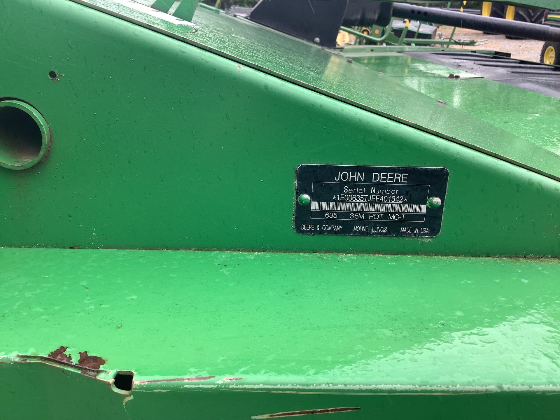 2014 John Deere 635 Image