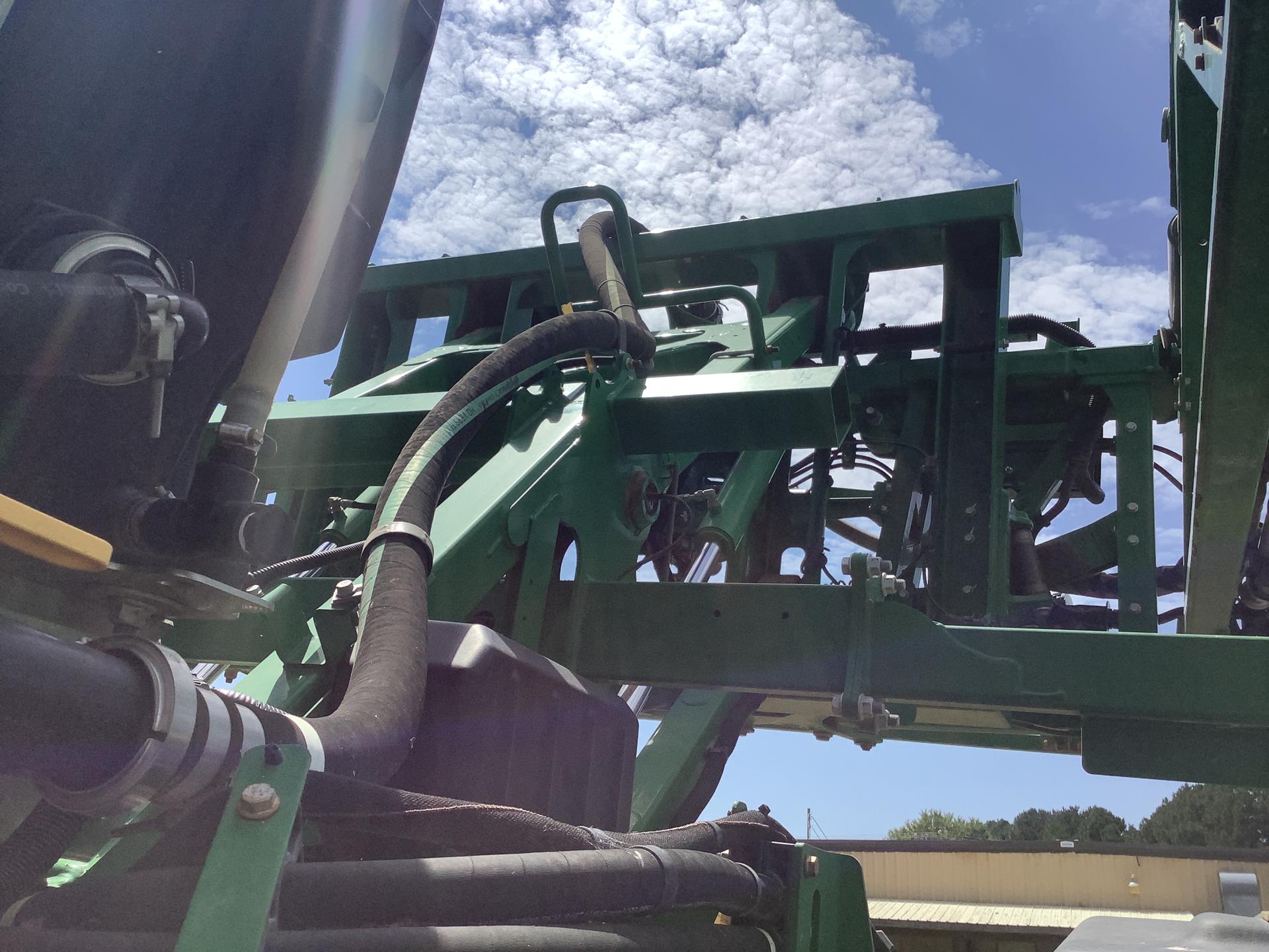 2018 John Deere R4038 Image