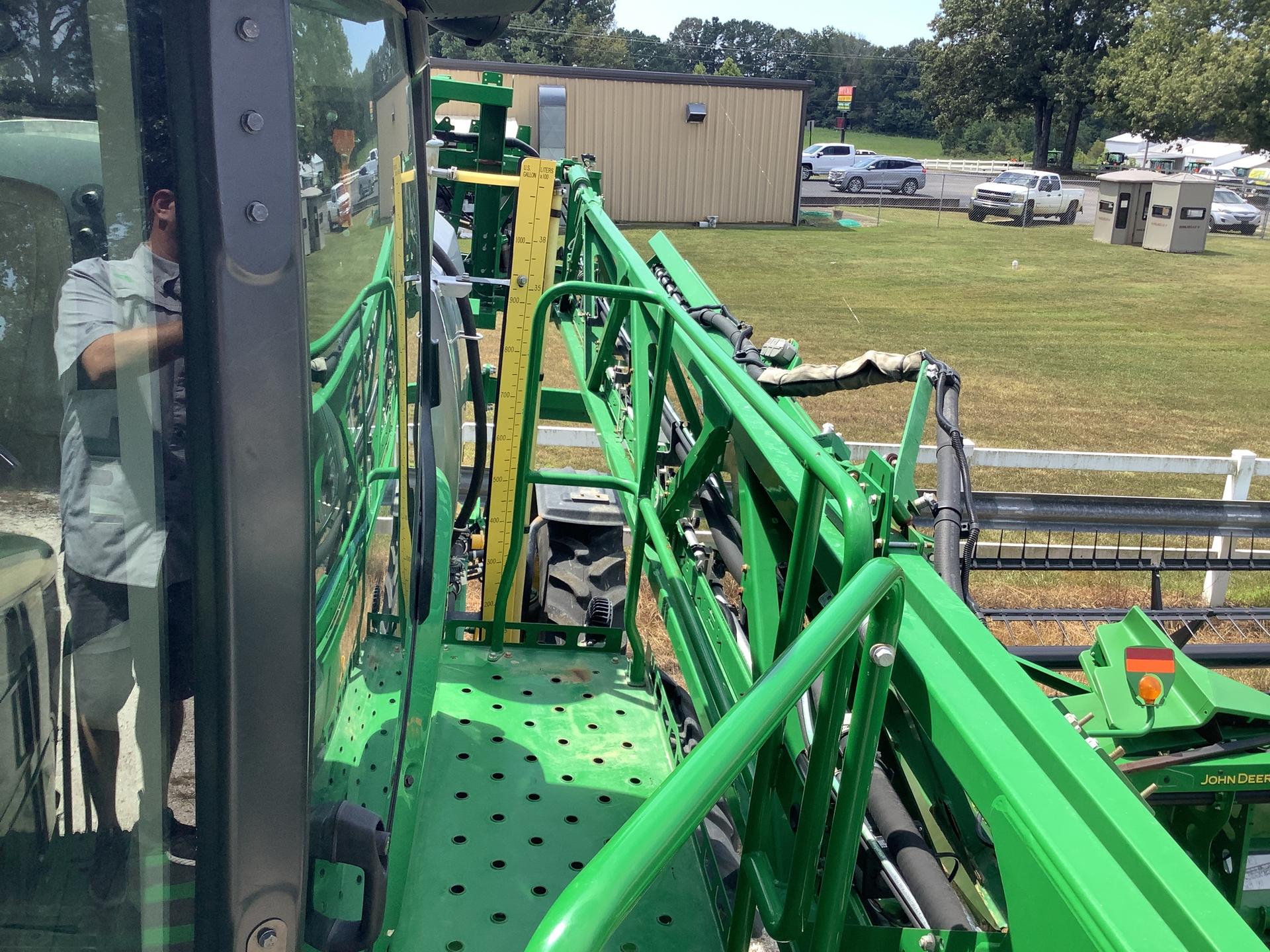 2018 John Deere R4038 Image