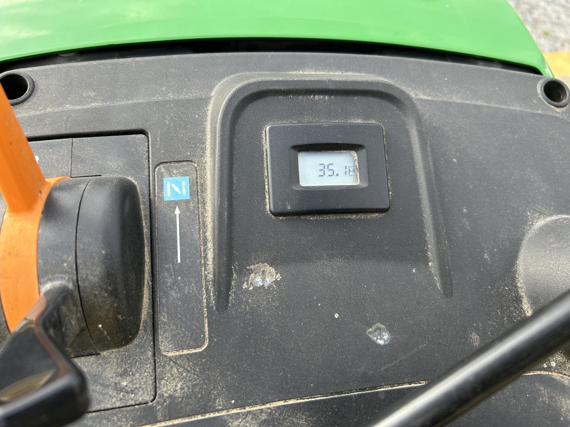 2022 John Deere S220 Image