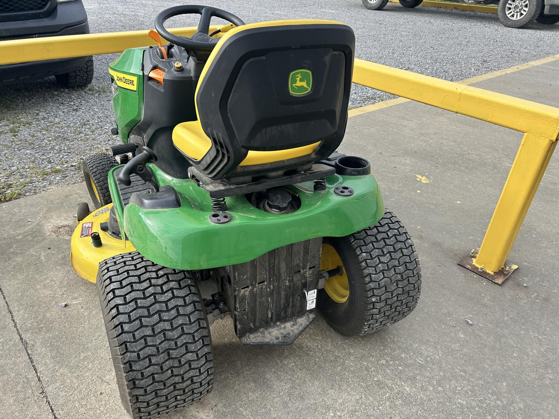 2022 John Deere S220 Image
