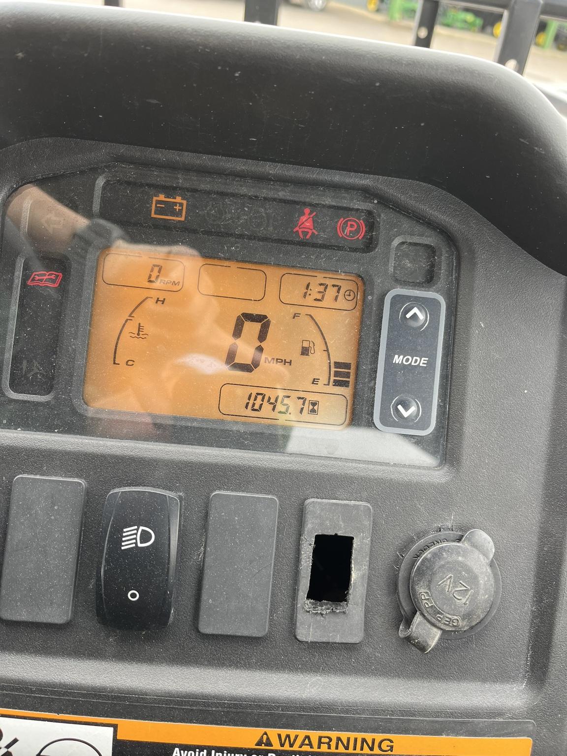 2016 John Deere 825i Image