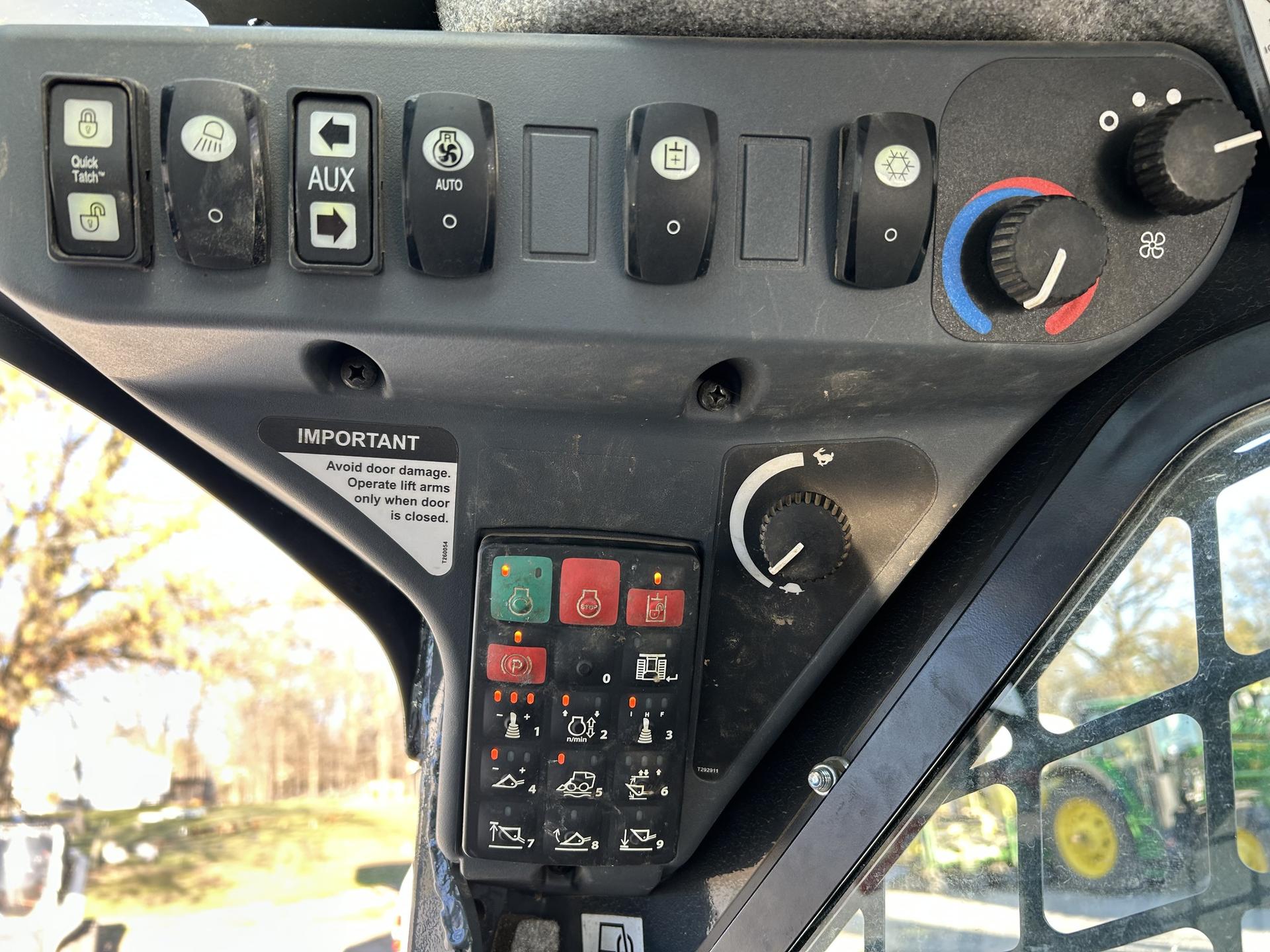 2022 John Deere 333G Image