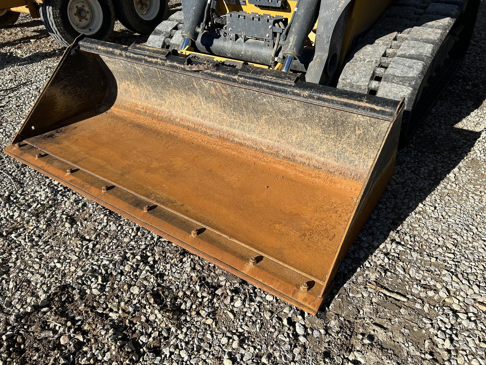 2022 John Deere 333G Image