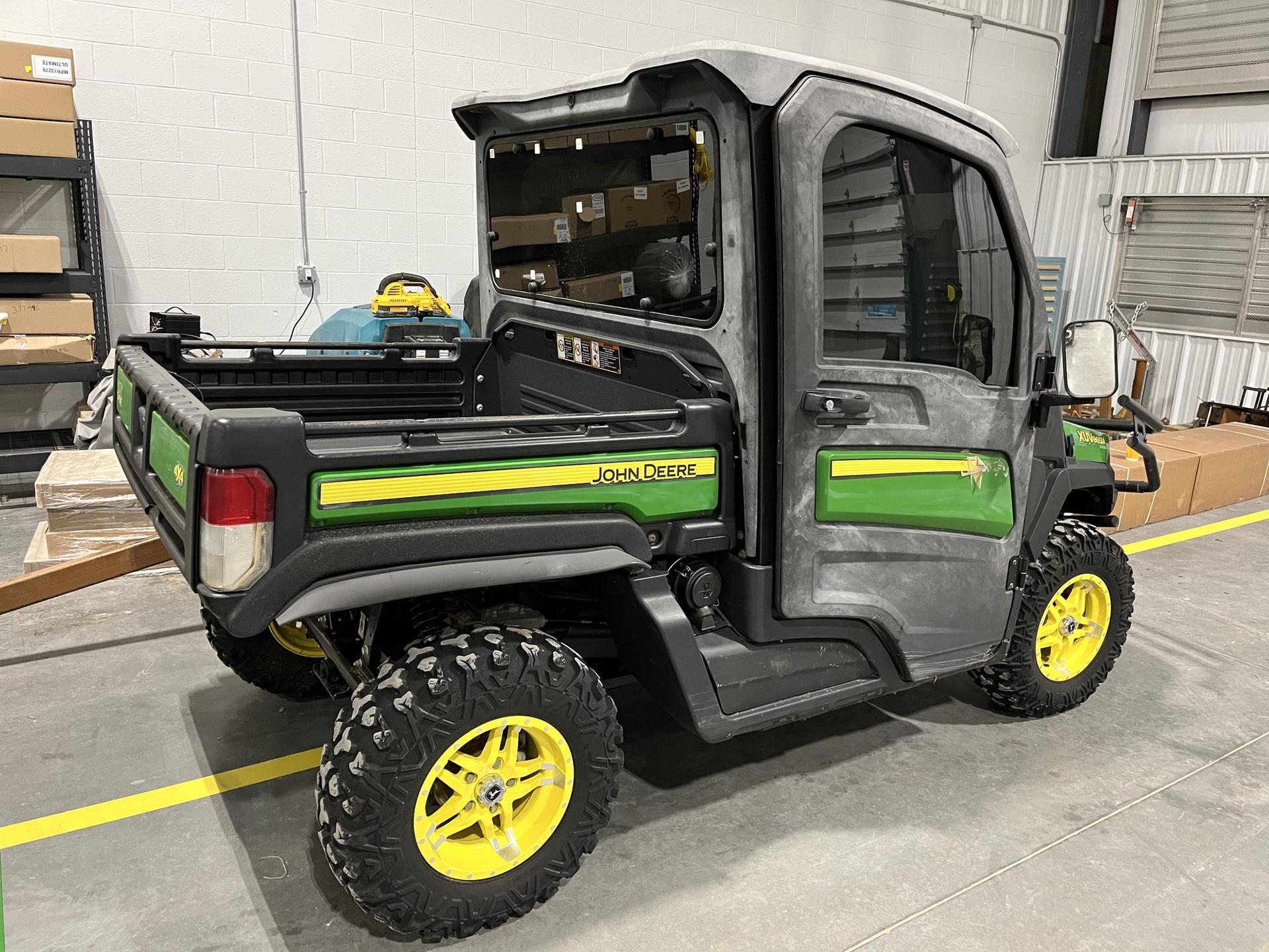 2019 John Deere 865m Image