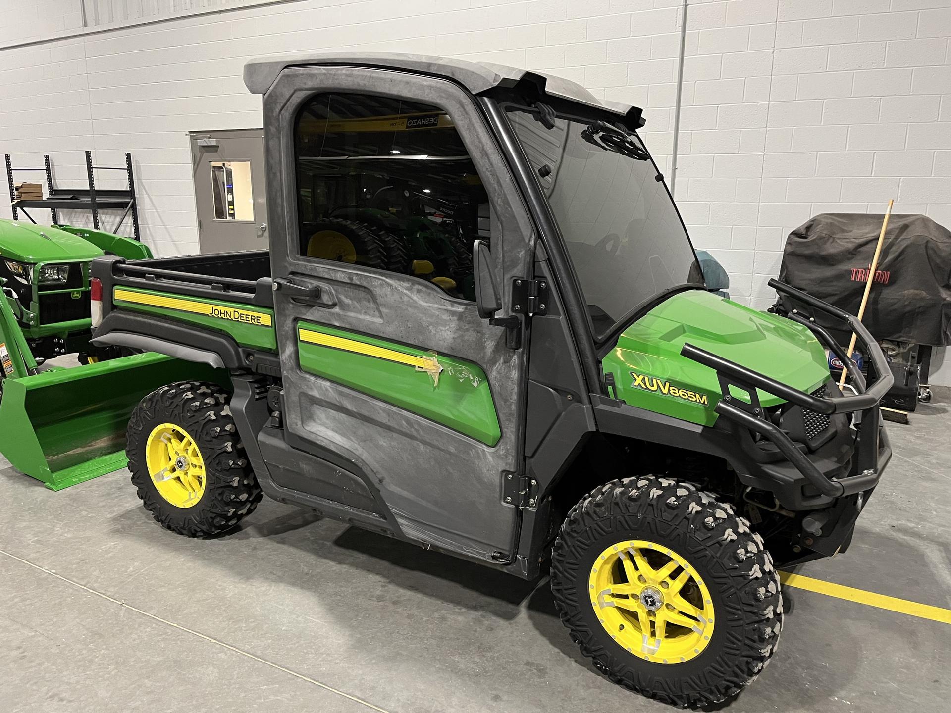 2019 John Deere 865m Image