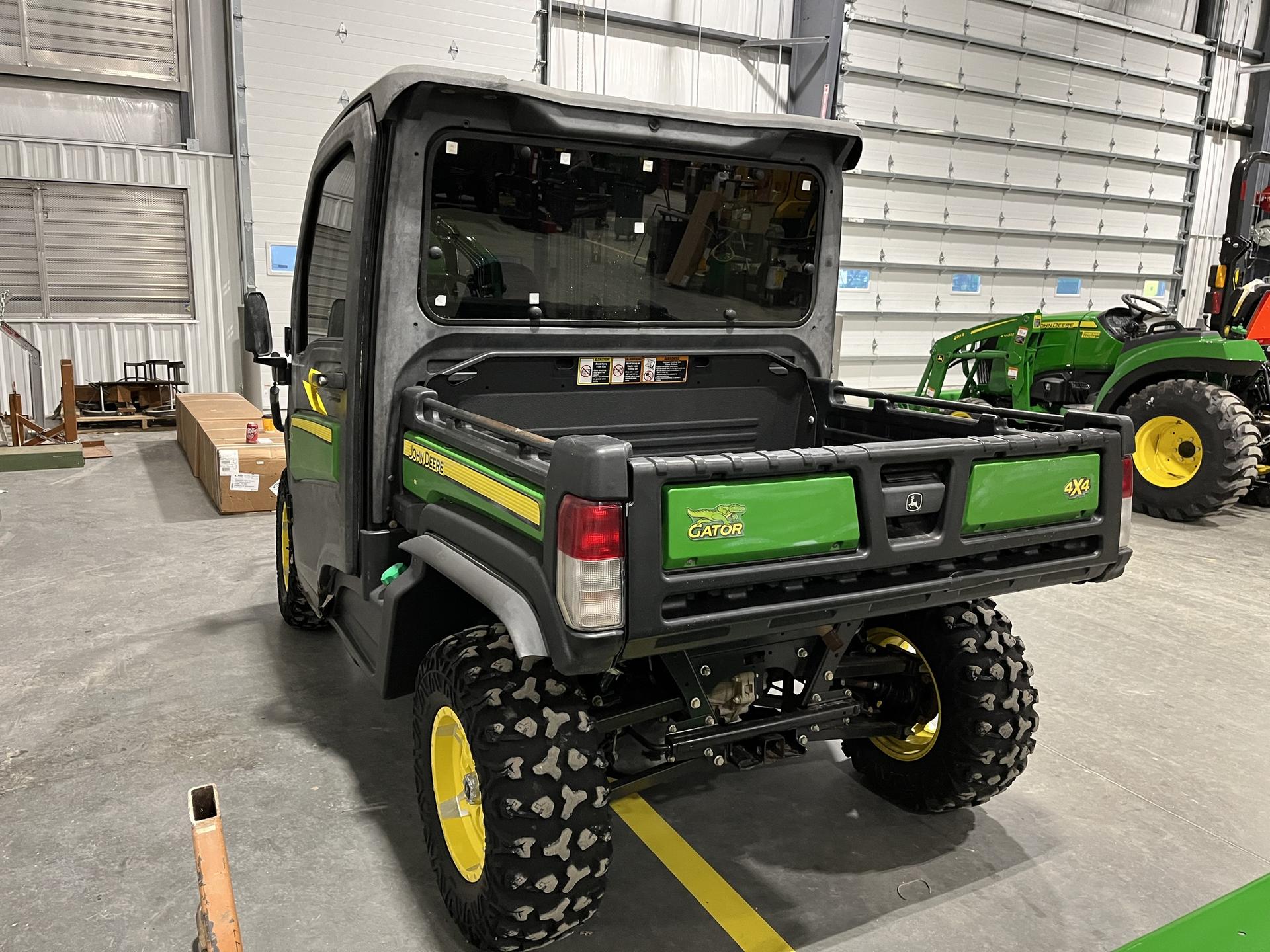 2019 John Deere 865m Image