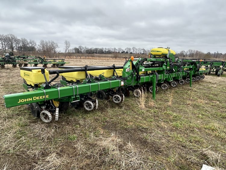 2023 John Deere 1725 Image