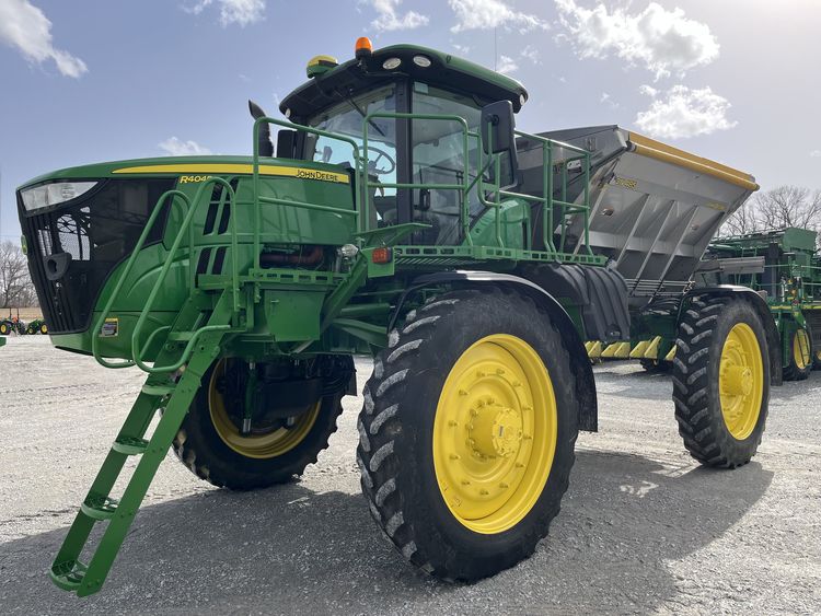2021 John Deere R4045 Image