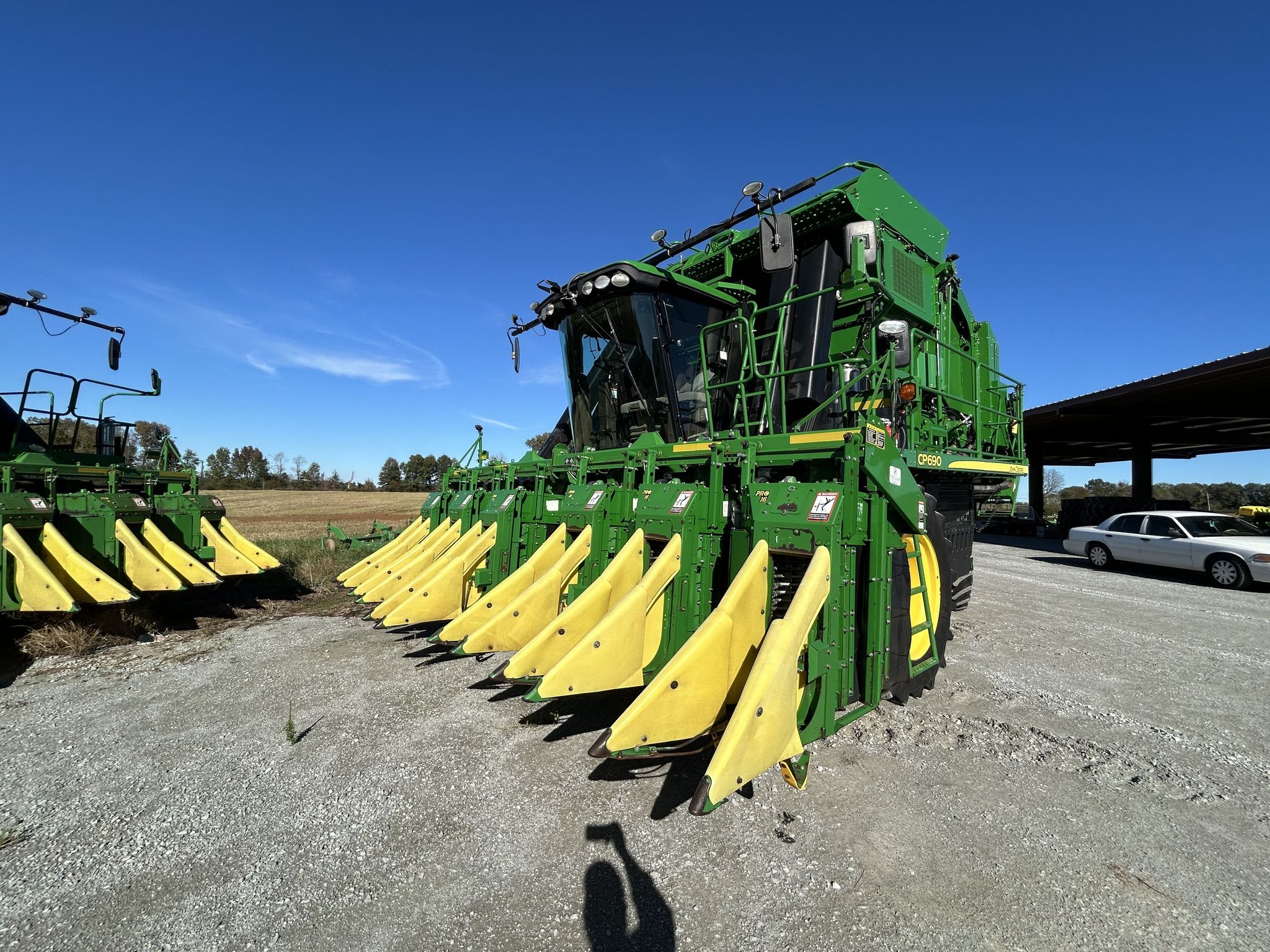 2021 John Deere CP690 Image