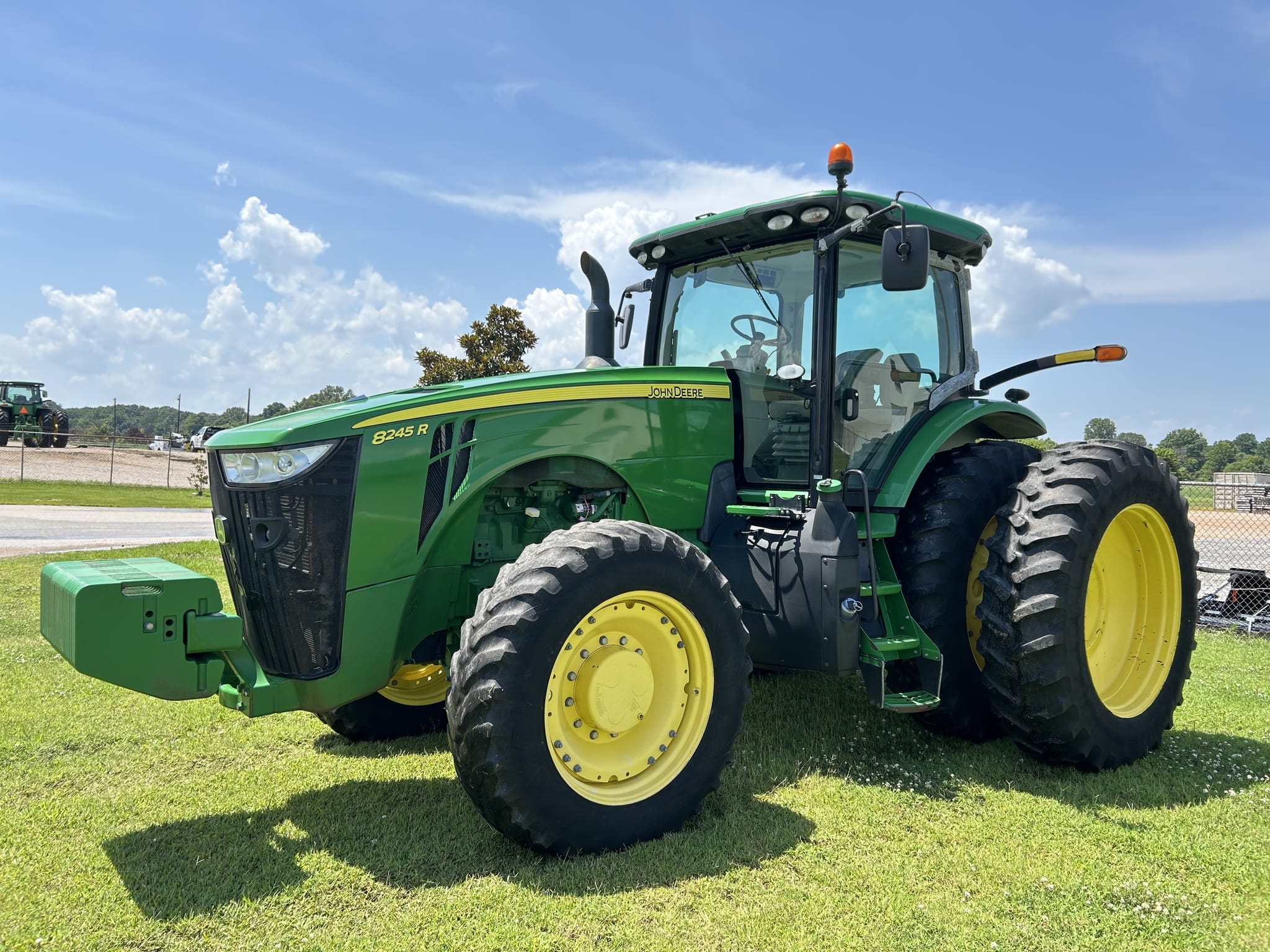 2015 John Deere 8245R Image