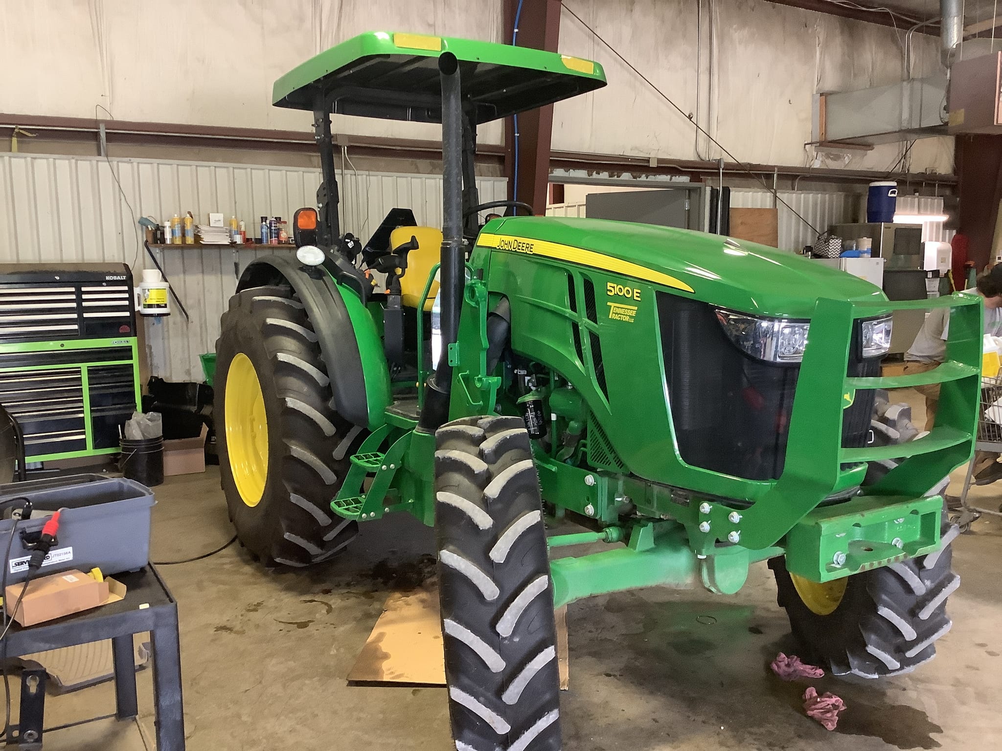 2024 John Deere 5100E Image