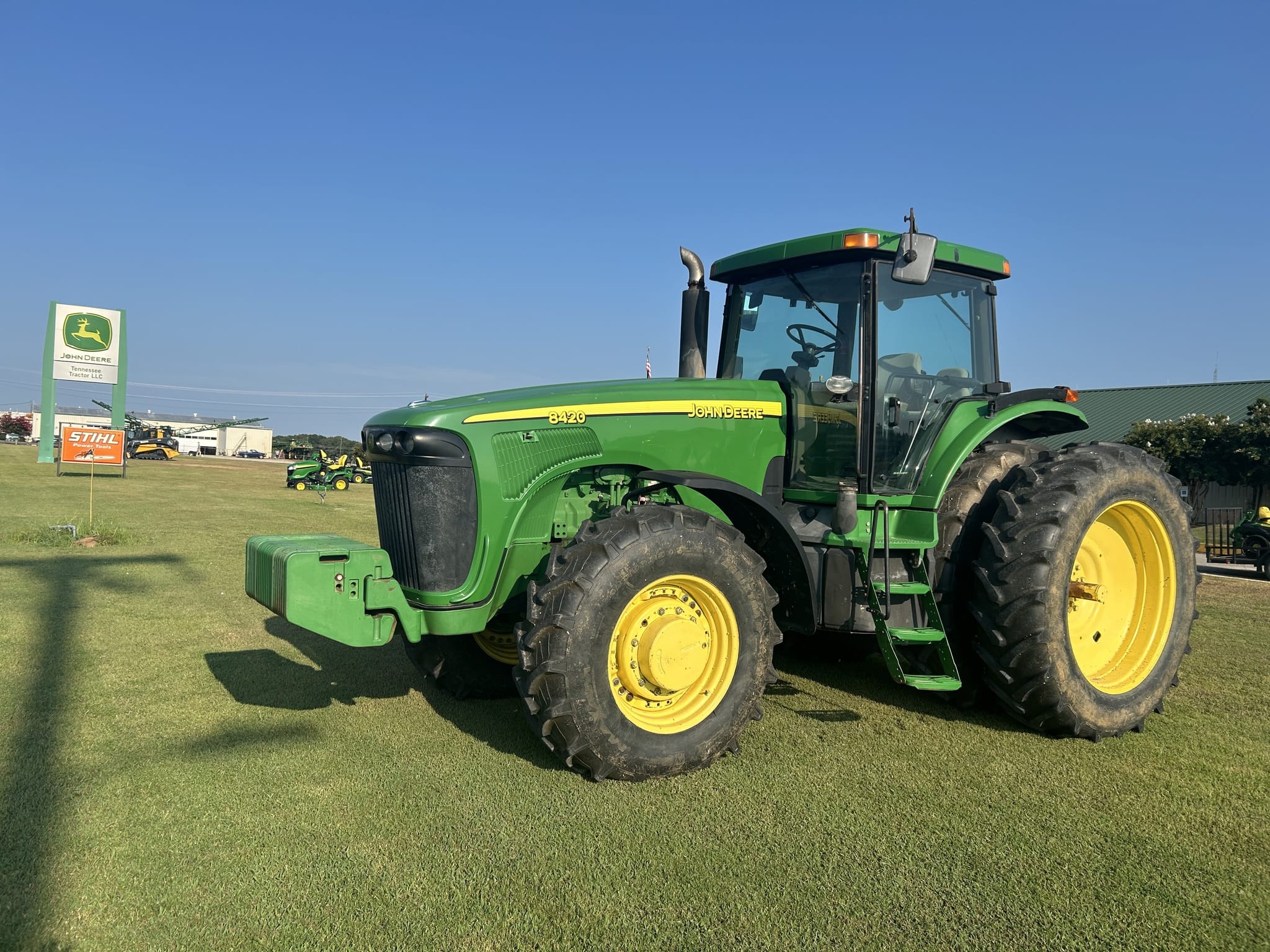 2004 John Deere 8420 Image