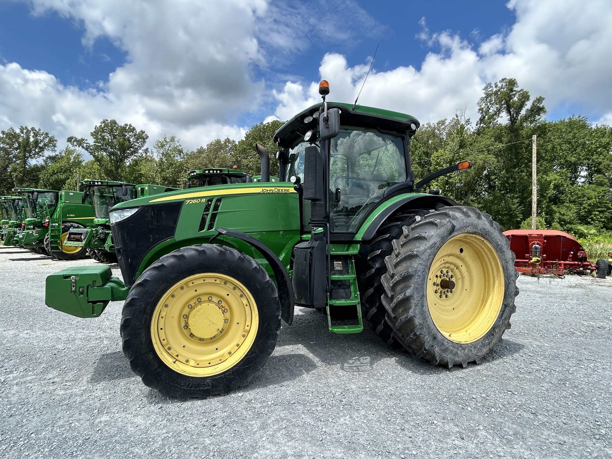 2013 John Deere 7260R Image