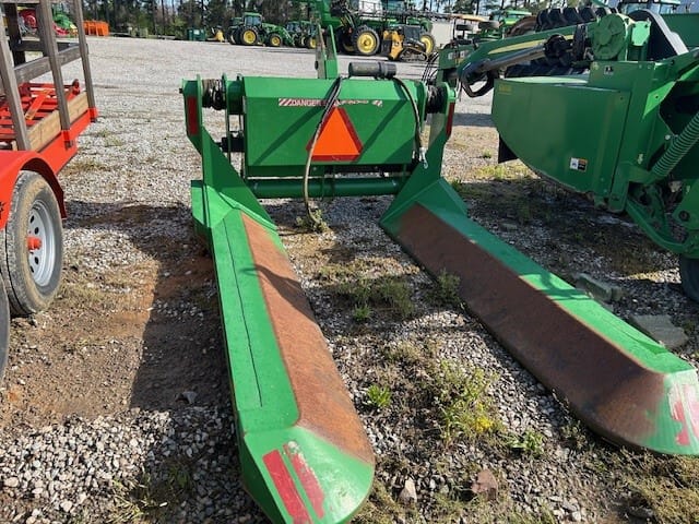 2012 Frontier CM1100 Image