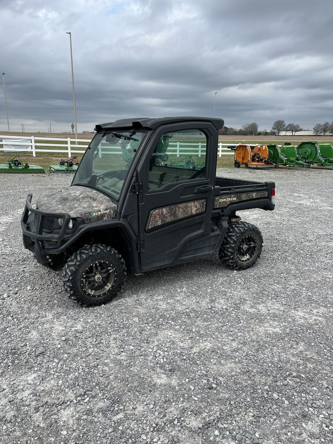 2022 John Deere 835R Image