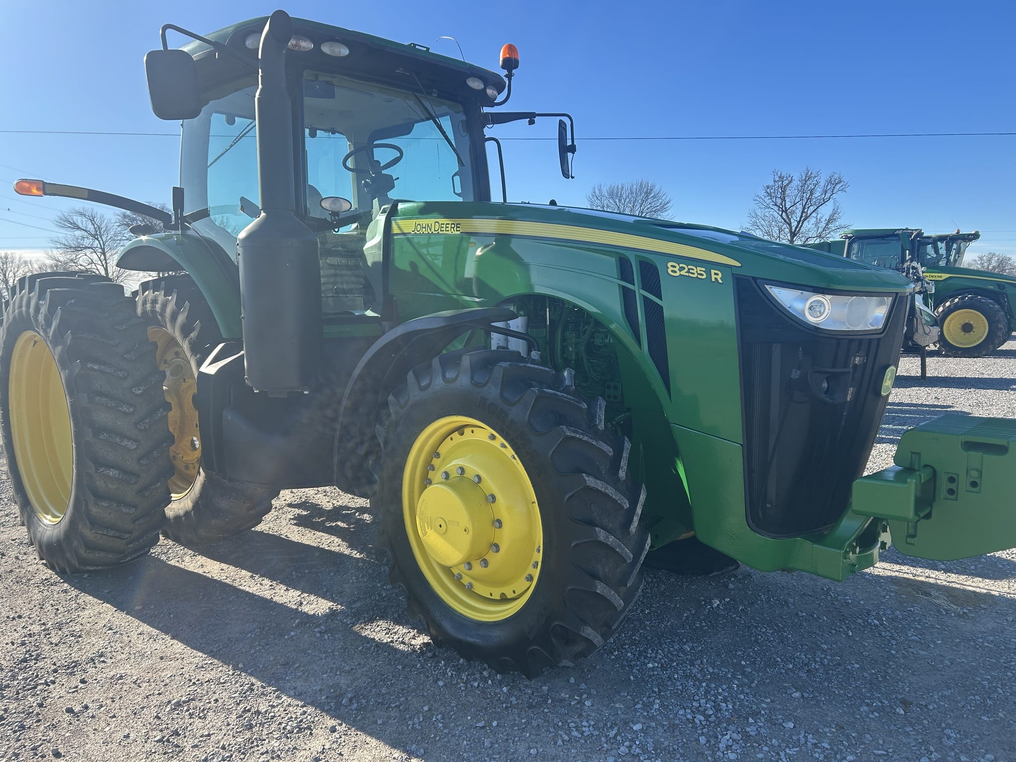 2013 John Deere 8235R Image