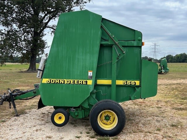 1998 John Deere 566 Image