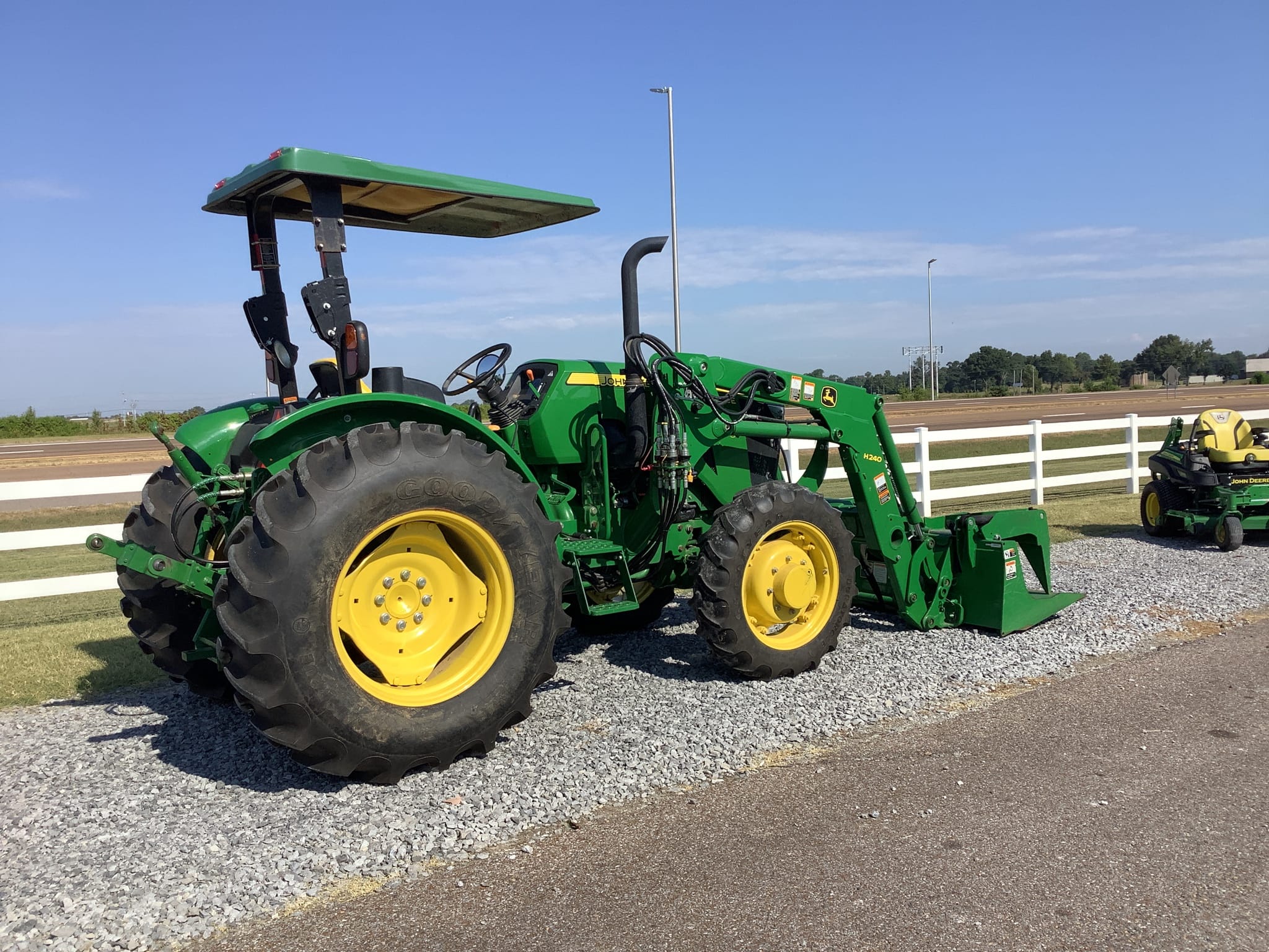 2015 John Deere 5055E Image
