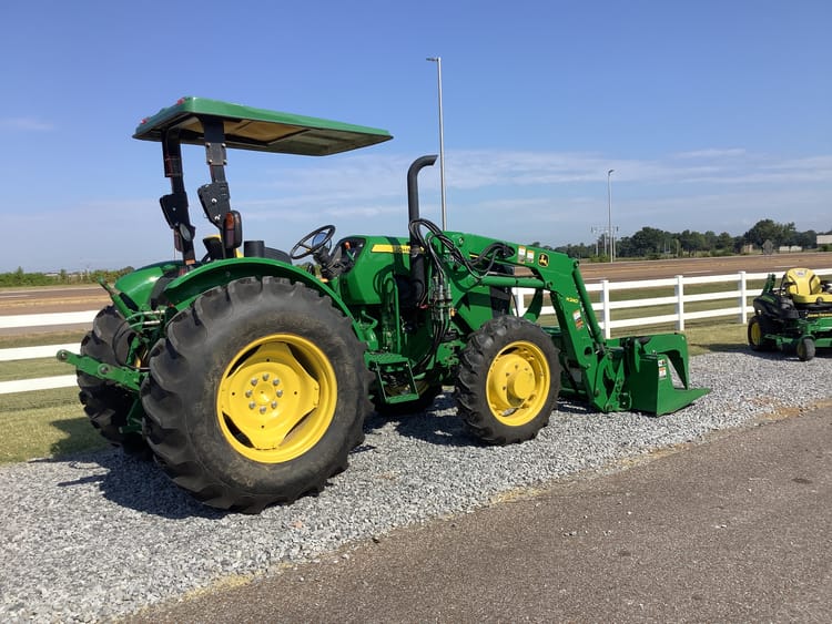 2015 John Deere 5055E Image