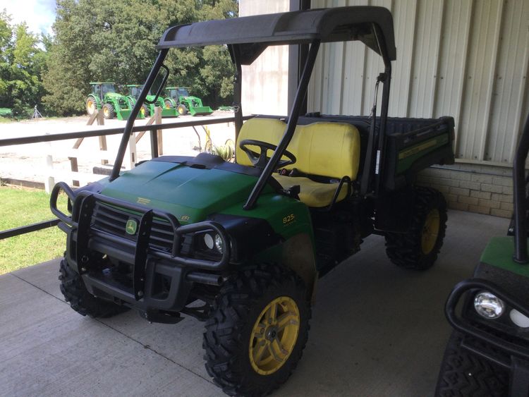 2015 John Deere XUV 825i Power Steering Image