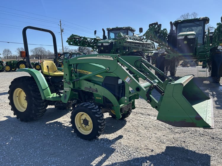 2006 John Deere 3203 Image