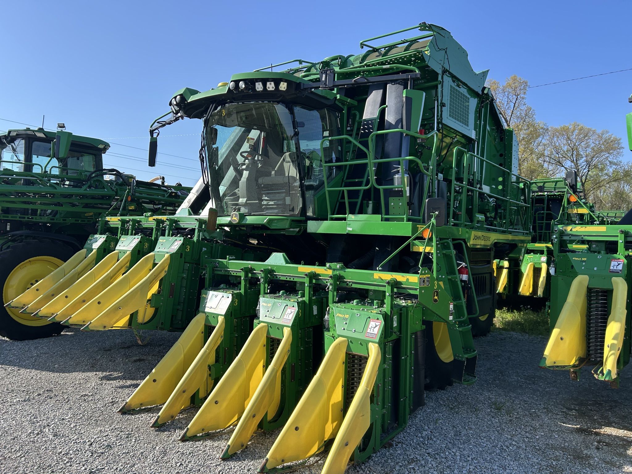 2023 John Deere CP770 Image
