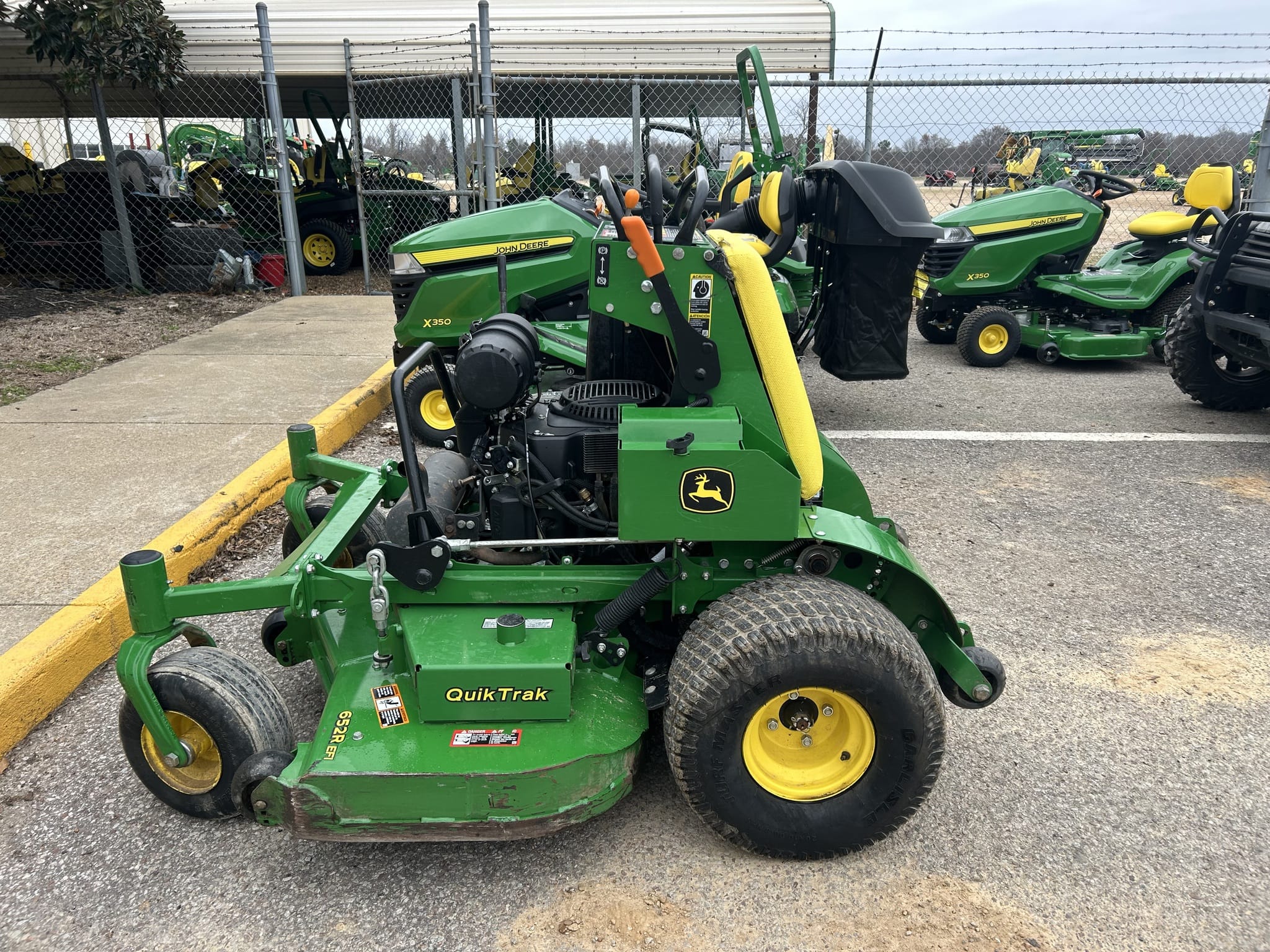 2020 John Deere 652R Image