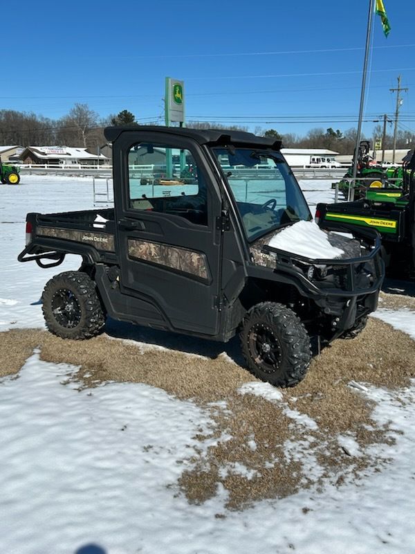 2022 John Deere 835R Image