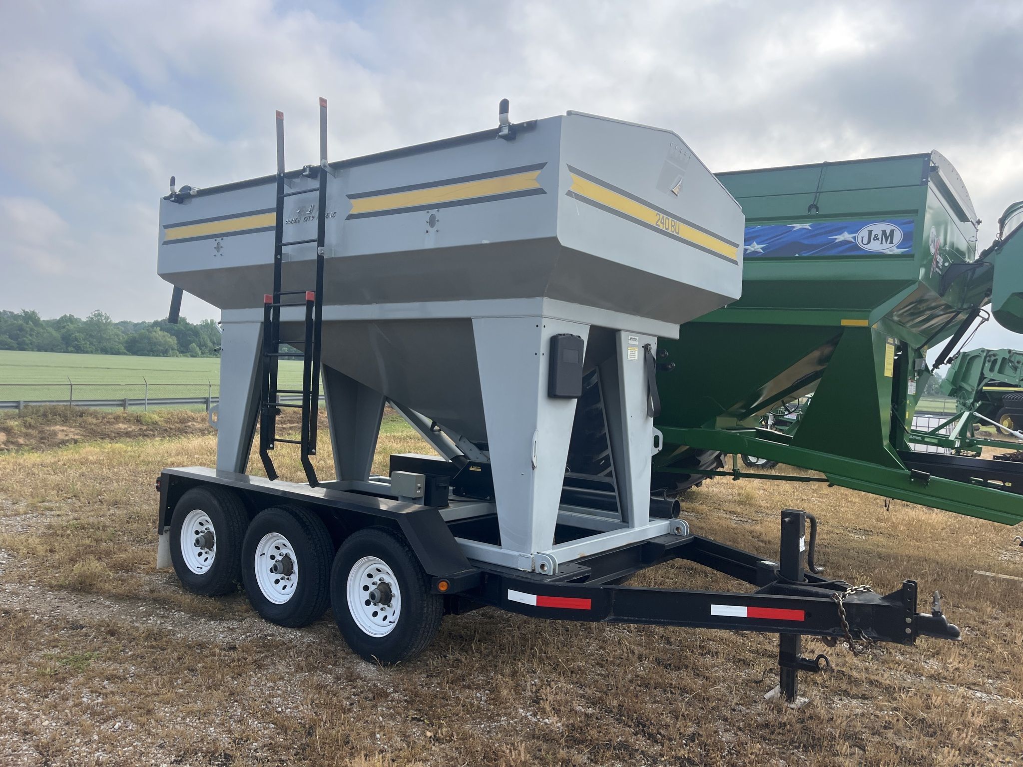 2012 Crustbuster 240BU Image