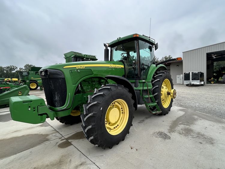 2004 John Deere 8420 Image
