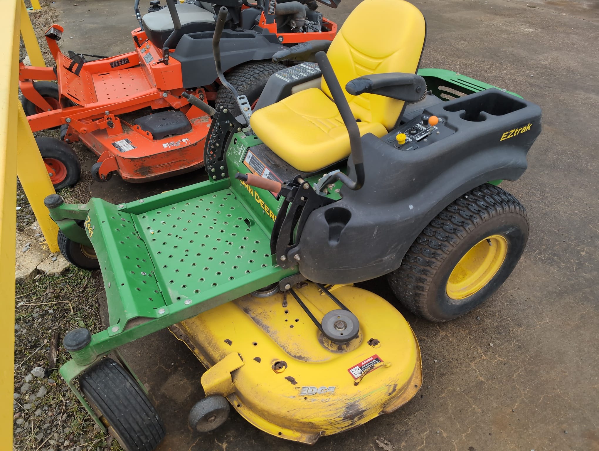 2007 John Deere Z445 Image
