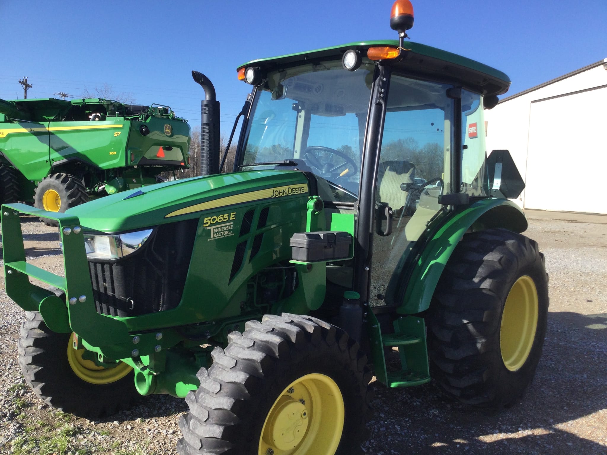 2018 John Deere 5065E Image