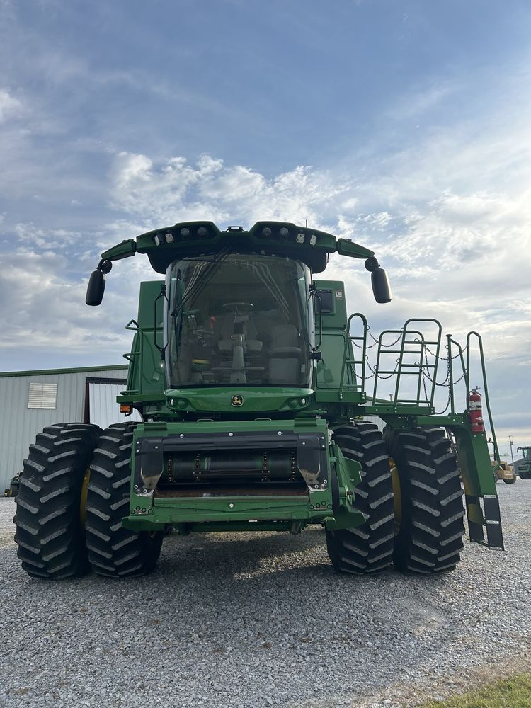 2024 John Deere S780 Image