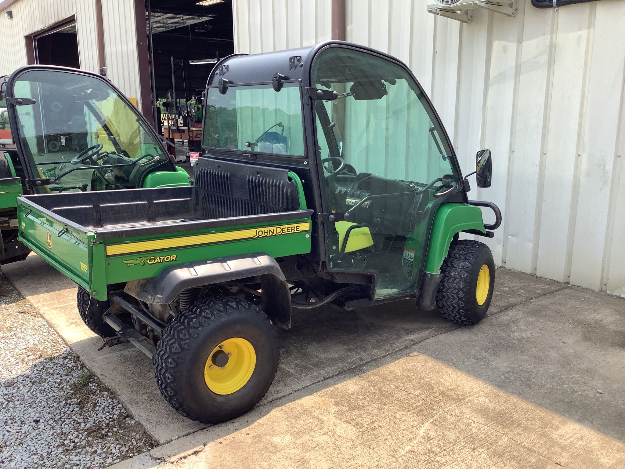 2017 John Deere HPX 4X4 Image