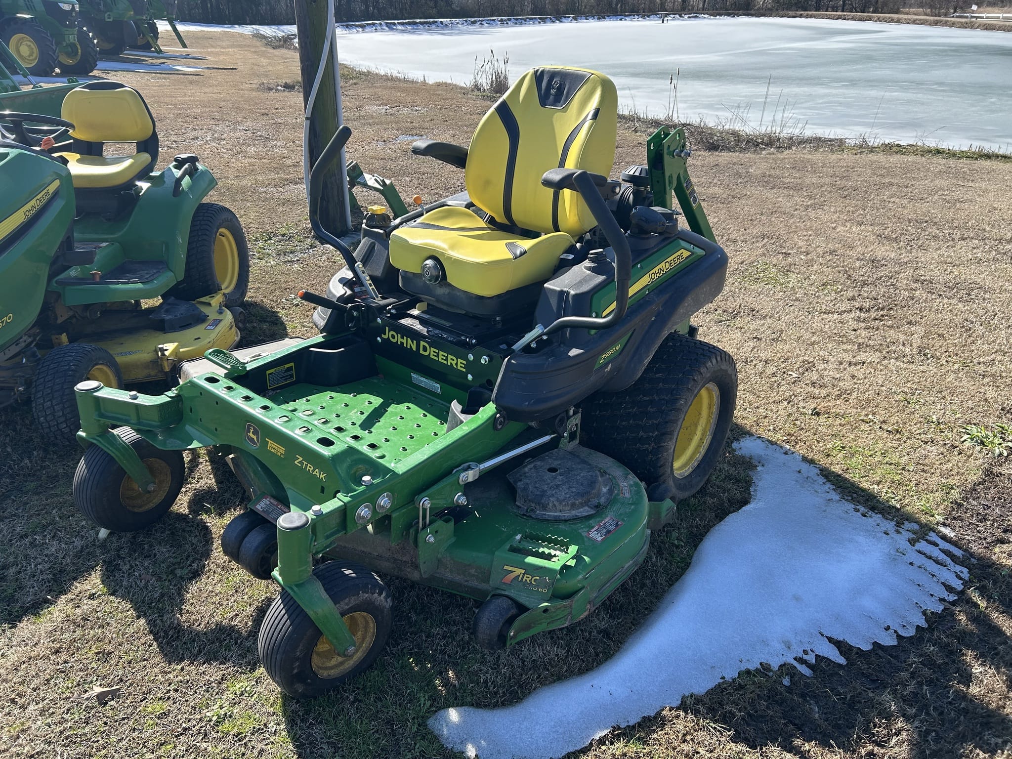 John Deere Z930M Image