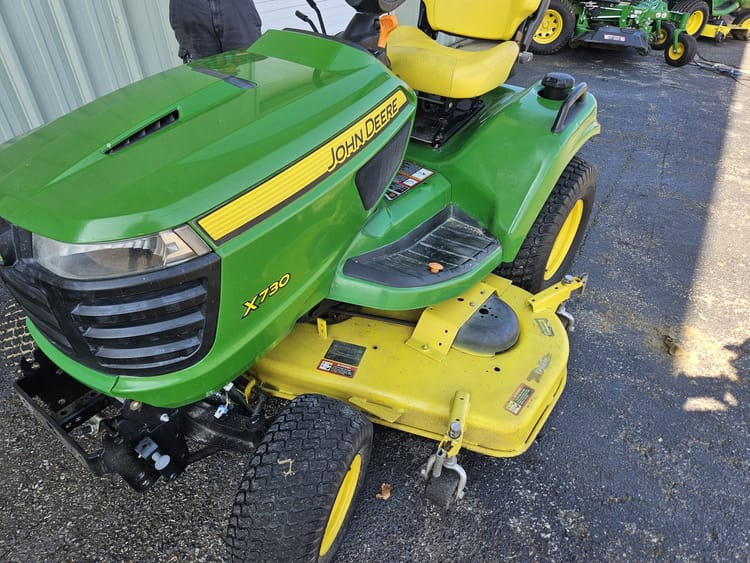 2013 John Deere X730 Image