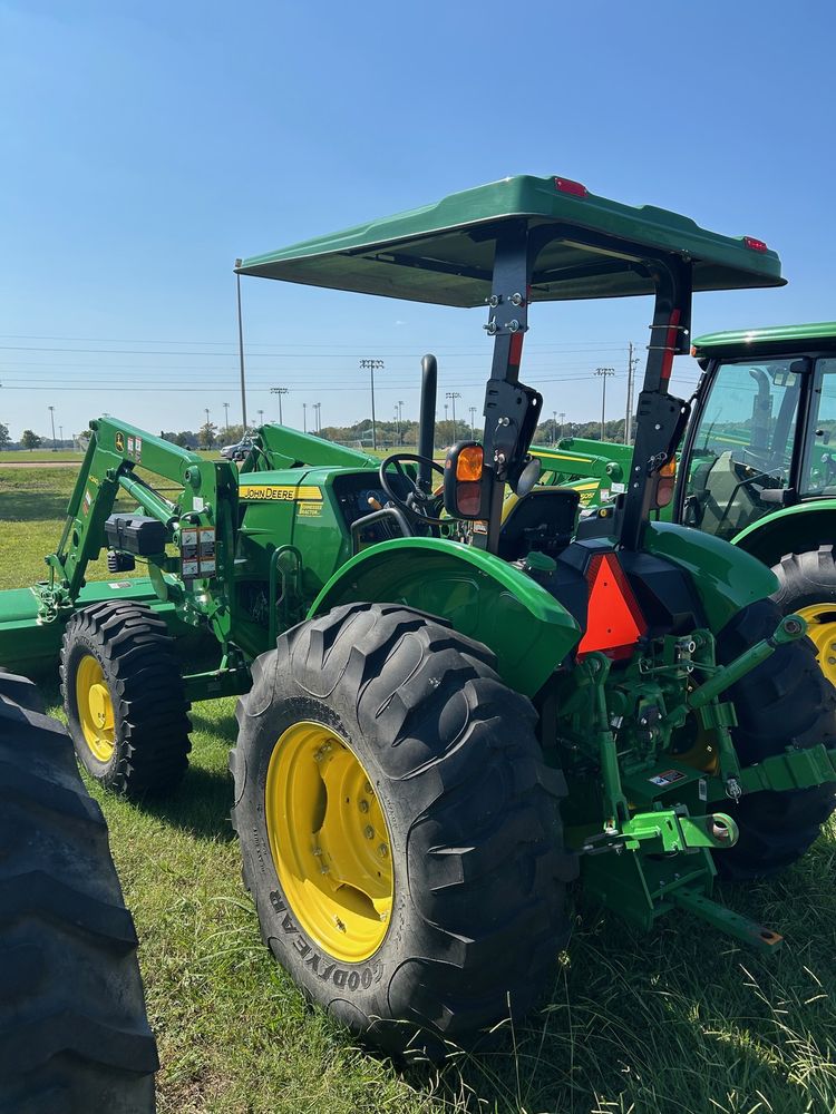 2016 John Deere 5055E Image