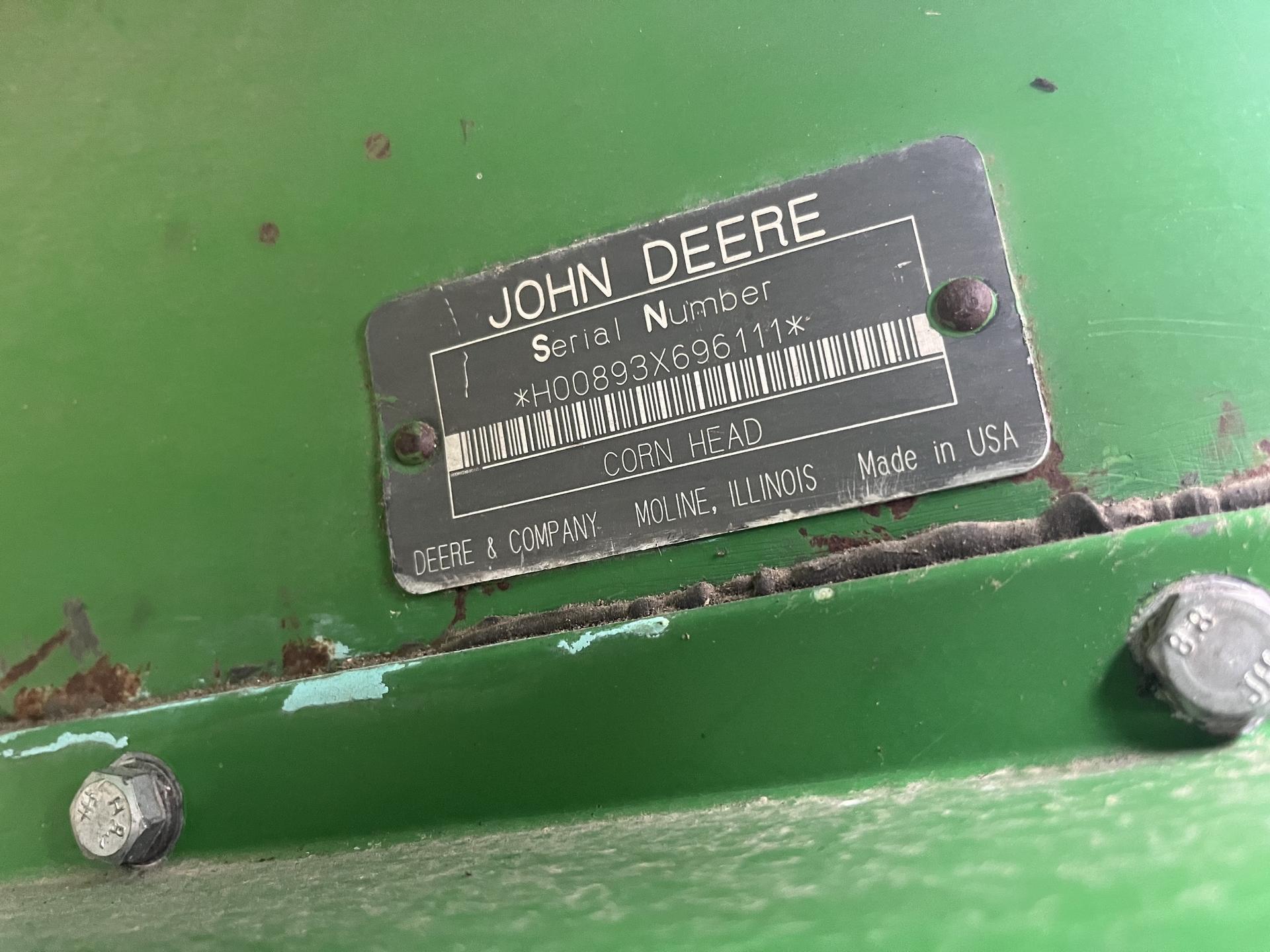 2001 John Deere 893
